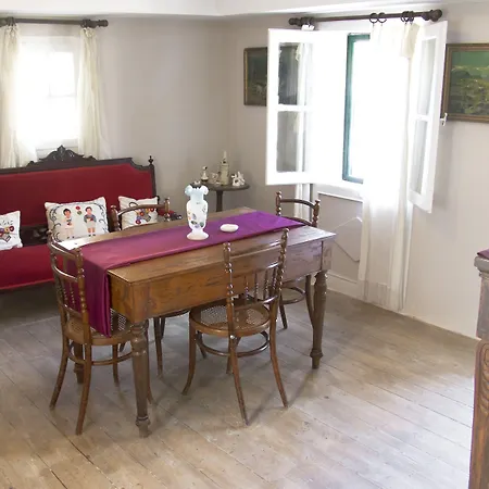 ηouse 1910 By Zante Plaza *